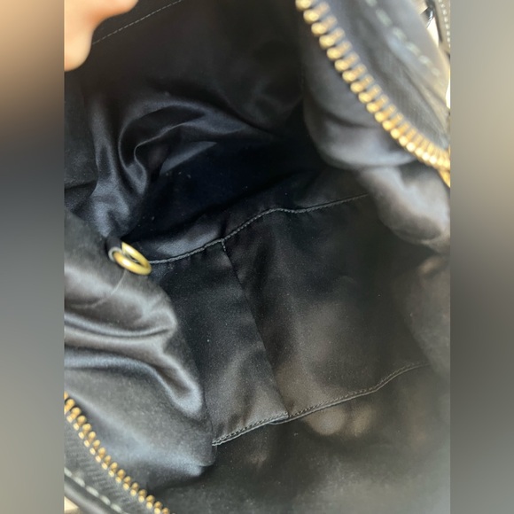 COACH | EXCELLENT CONDITION! Bleecker Black Signature Bucket Bag - Picture 14 of 15